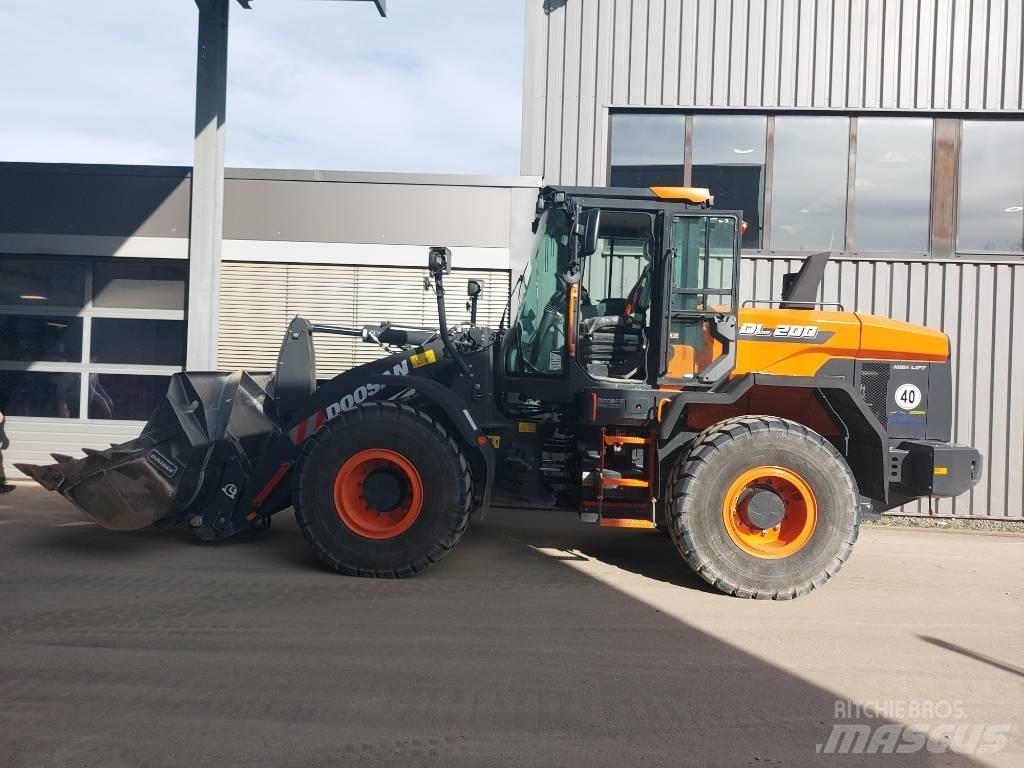 Develon DL 200-7 Pás carregadoras de rodas