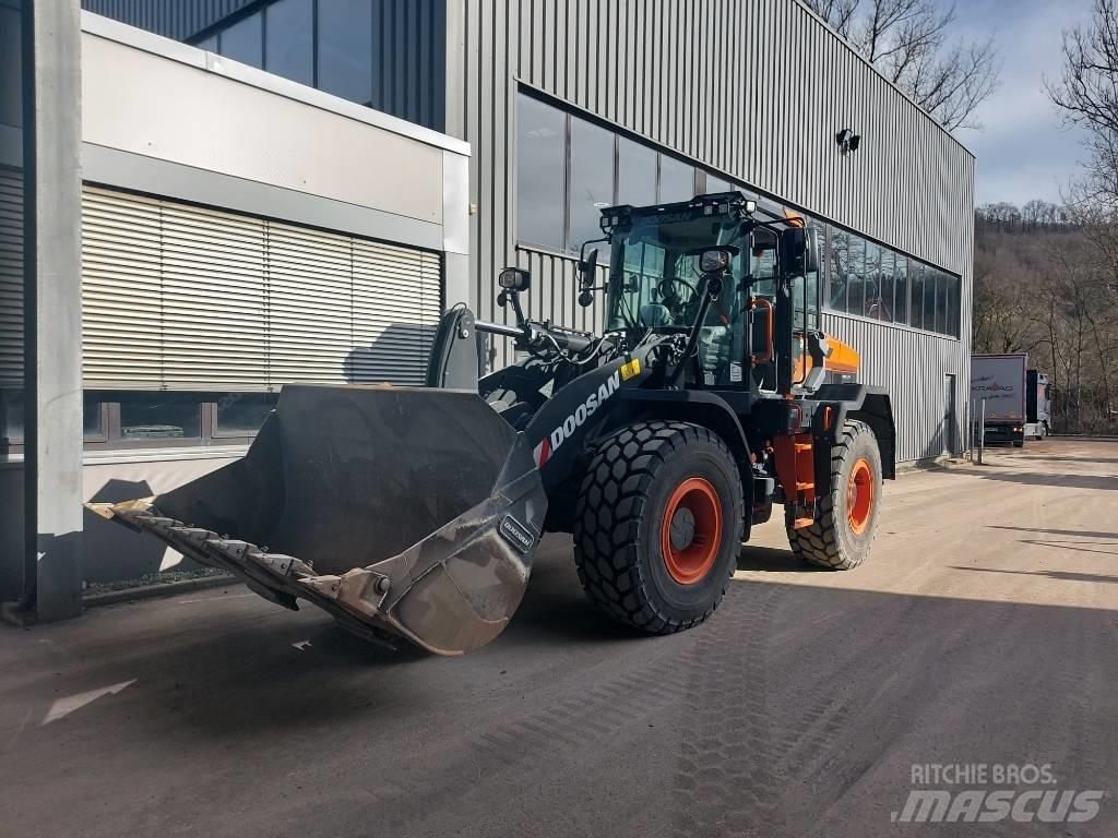 Develon DL 200-7 Pás carregadoras de rodas