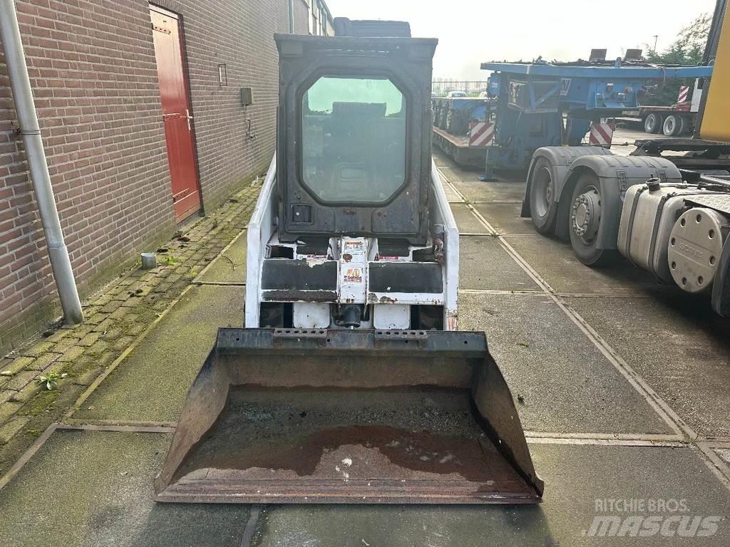 Bobcat 553 Carregadoras de direcção deslizante