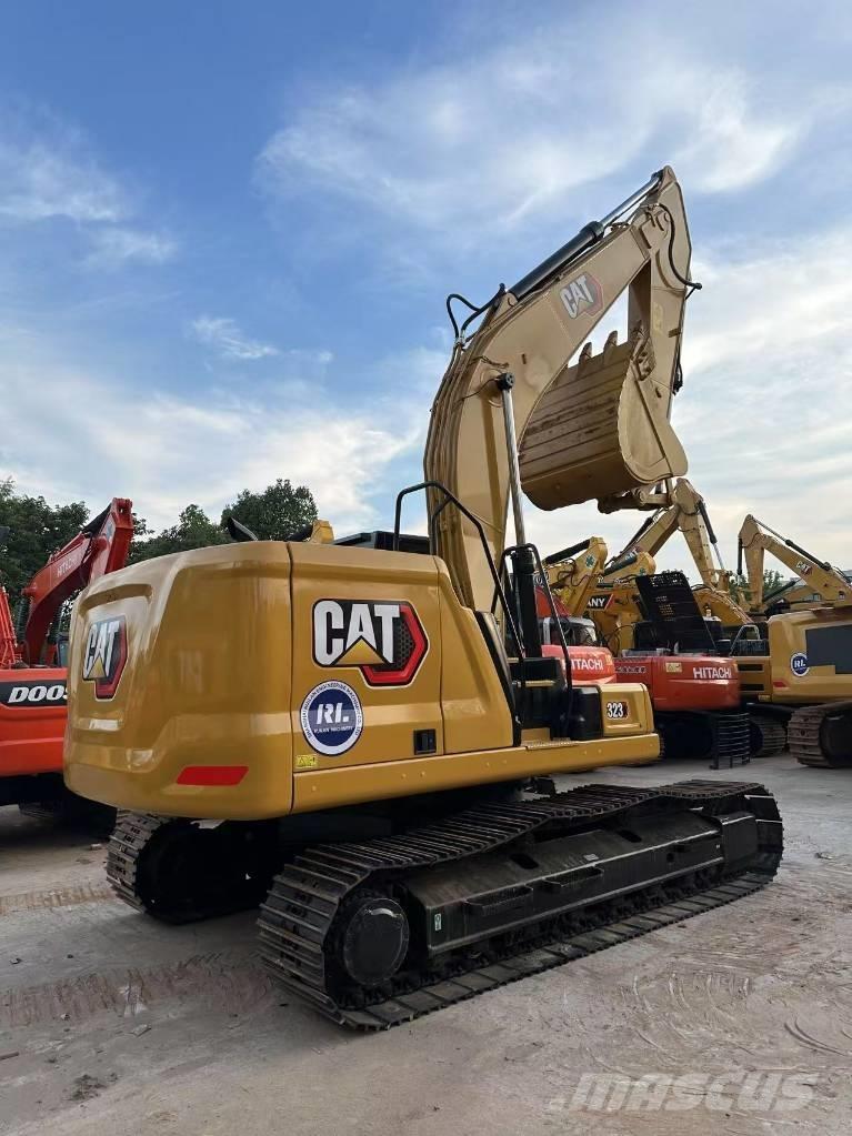 CAT 323 Escavadoras de rastos