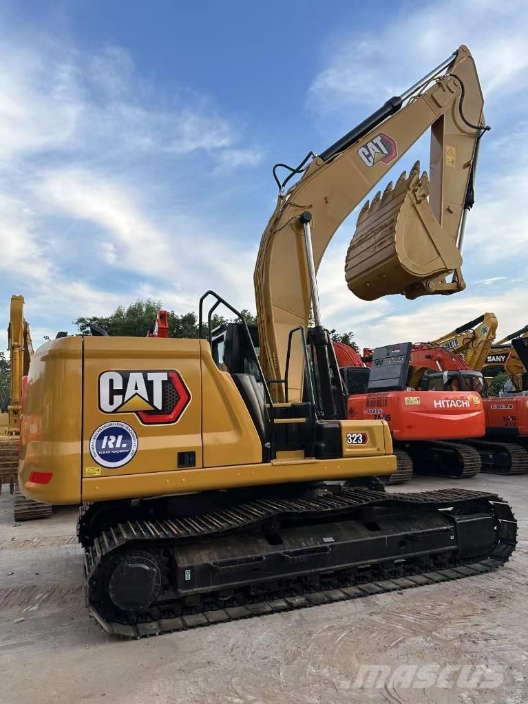 CAT 323 Escavadoras de rastos