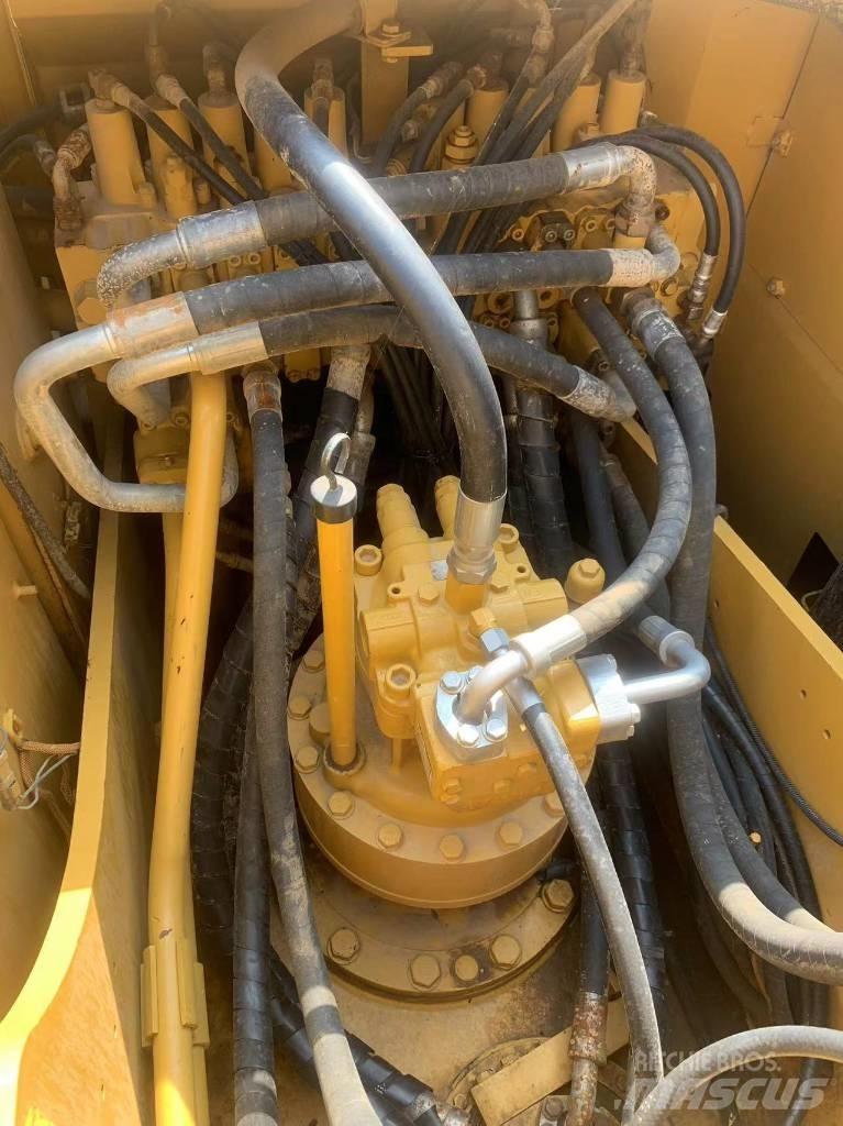 CAT 323 D L Escavadoras de rastos