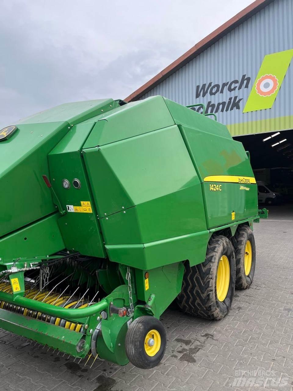 John Deere 1424 C Enfardadeira de fardos quadrados