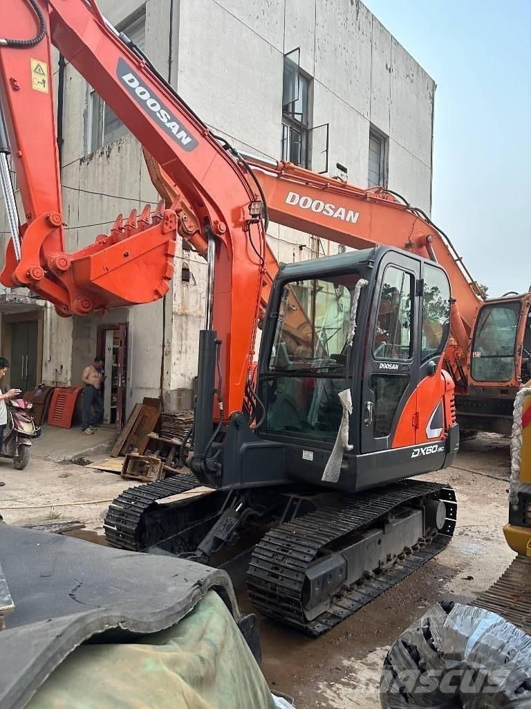 Doosan DX 60 Mini Escavadoras <7t