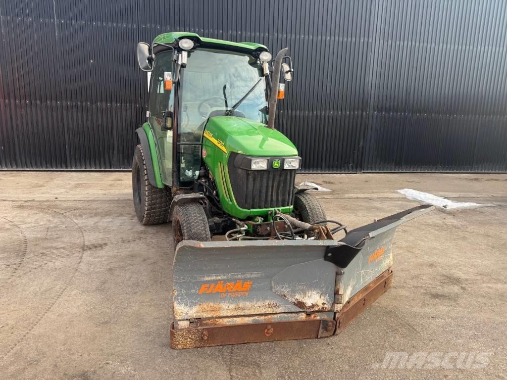 John Deere 3720 Tractores compactos