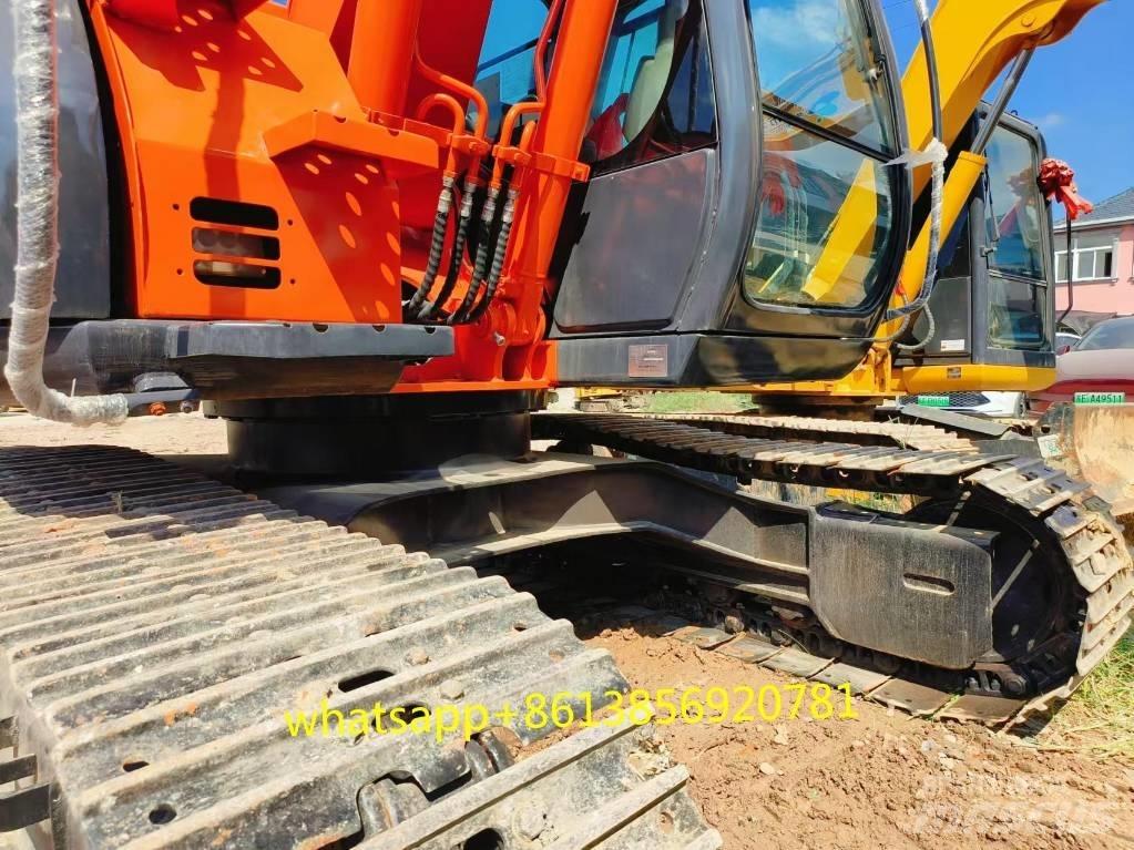 Hitachi ZX 135 US Escavadoras de rastos