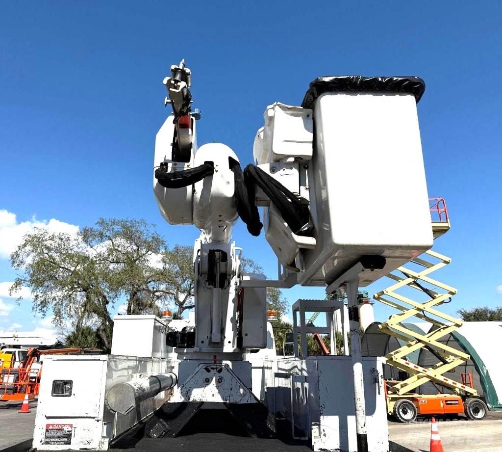 Altec AA 55 Plataformas aéreas montadas em camião