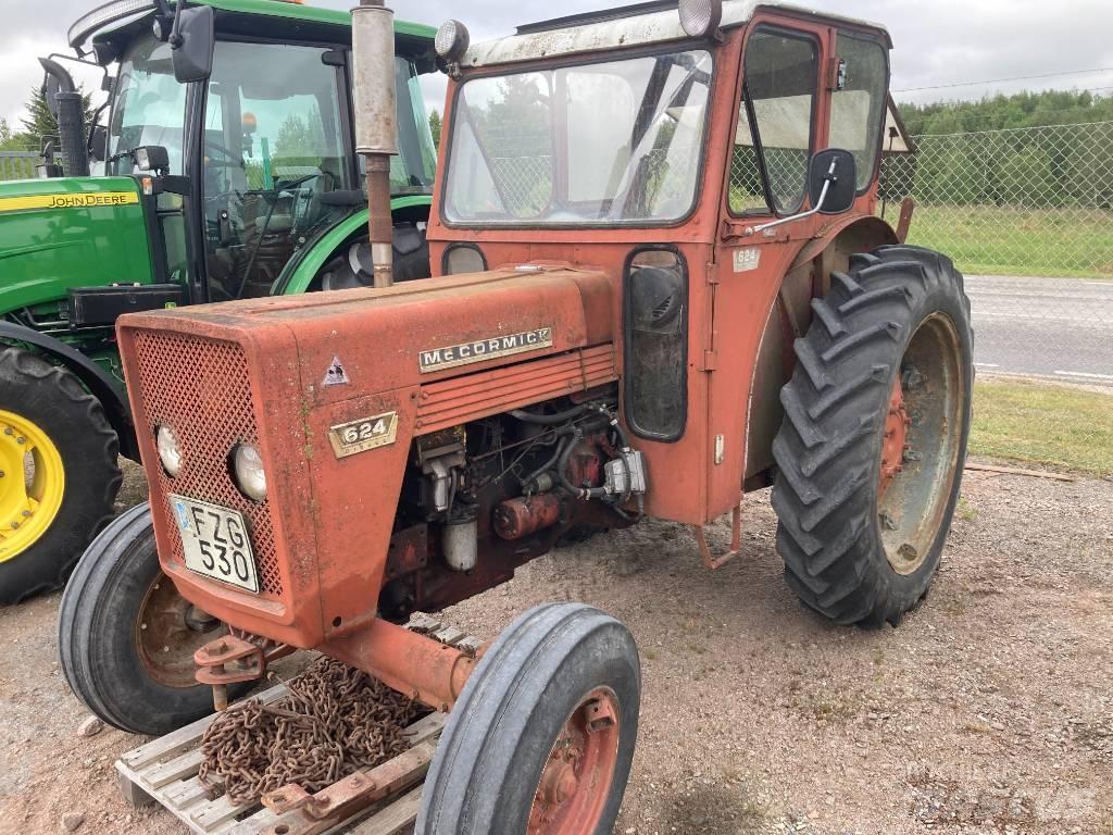 McCormick 624 Tratores Agrícolas usados