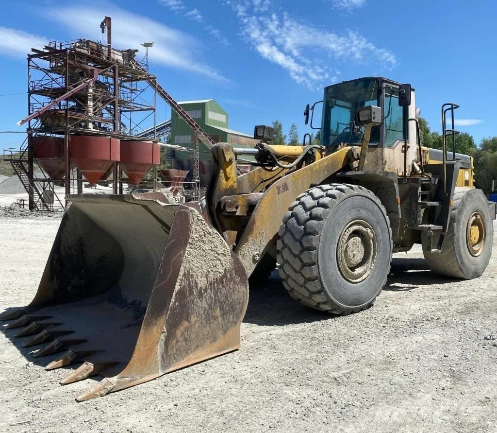 Komatsu WA 470-3 Pás carregadoras de rodas