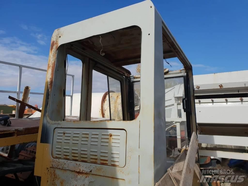 CAT 320B ali 320 Cabines e interior máquinas construção