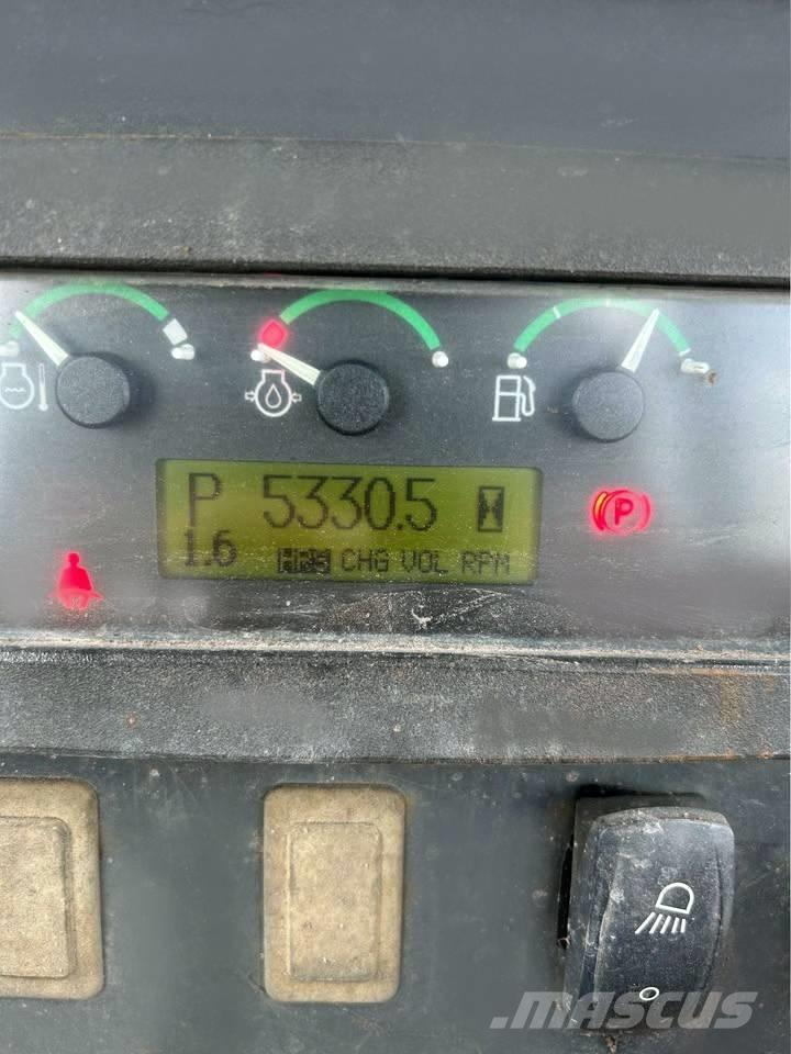 John Deere 650 JLT Dozers - Tratores rastos