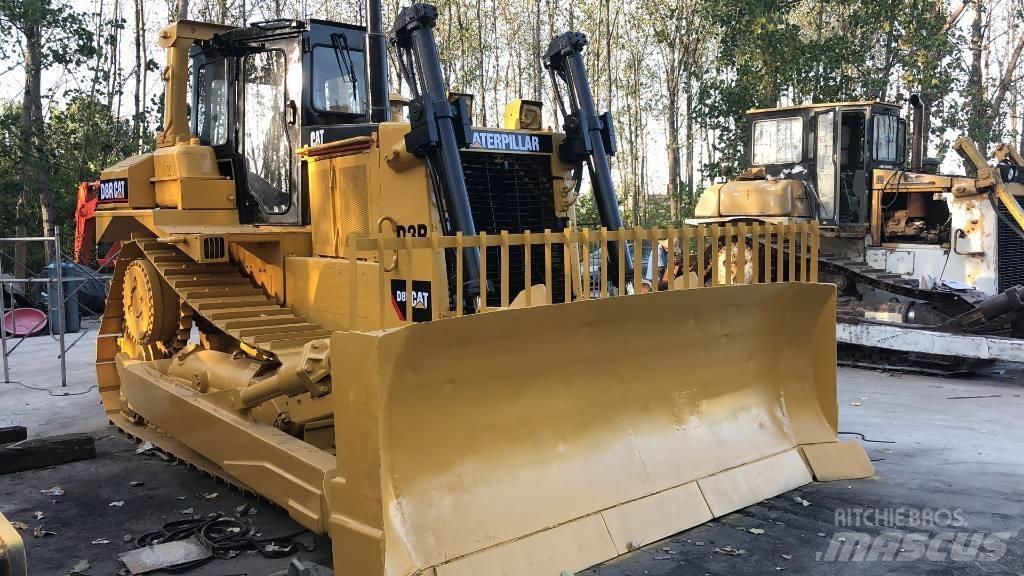 CAT D8R Dozers - Tratores rastos