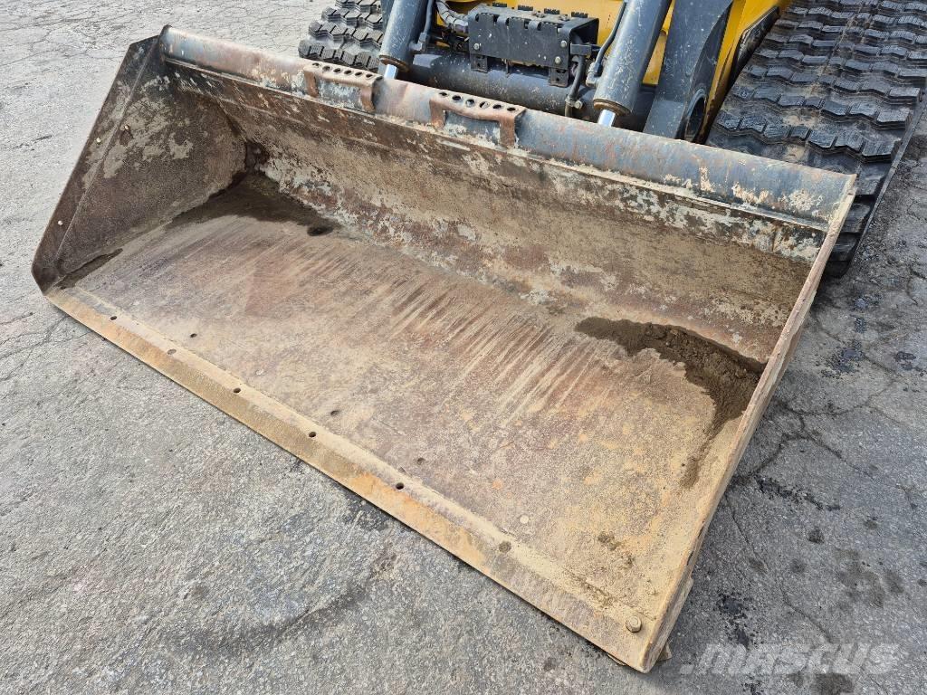 John Deere 331 Carregadoras de direcção deslizante