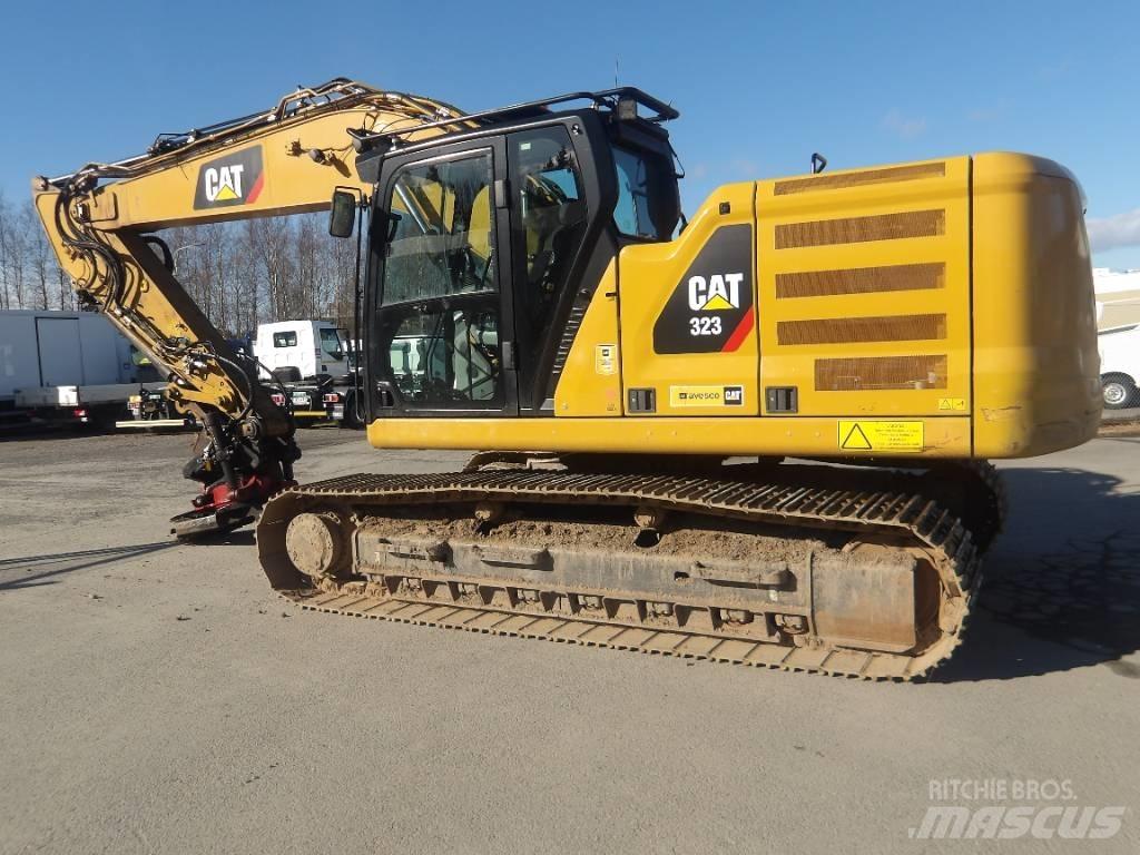 CAT 323 Escavadoras de rastos