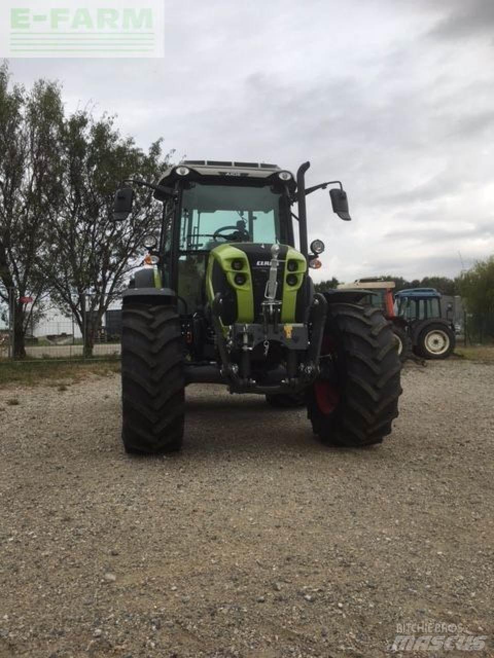 CLAAS axos 240 Tratores Agrícolas usados