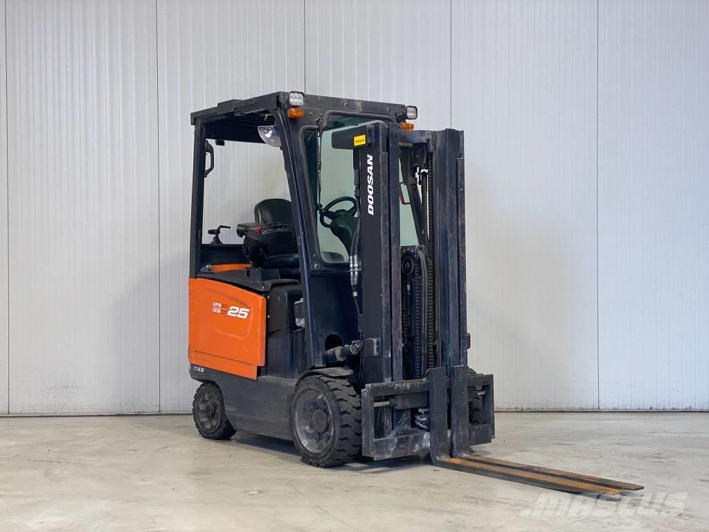 Doosan BC25S-7 Empilhadores eléctricos