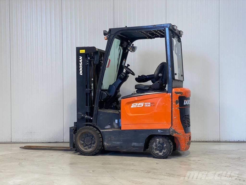 Doosan BC25S-7 Empilhadores eléctricos