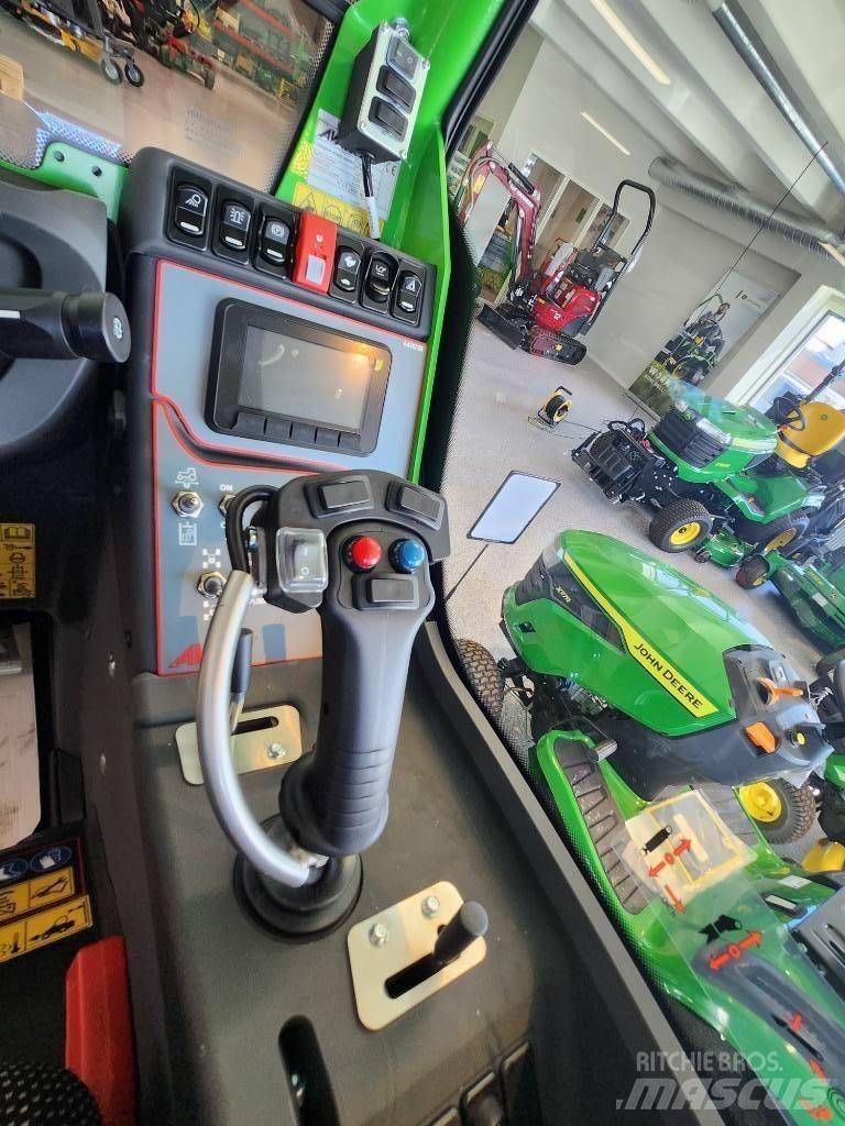 Avant 760 I Carregadoras de direcção deslizante