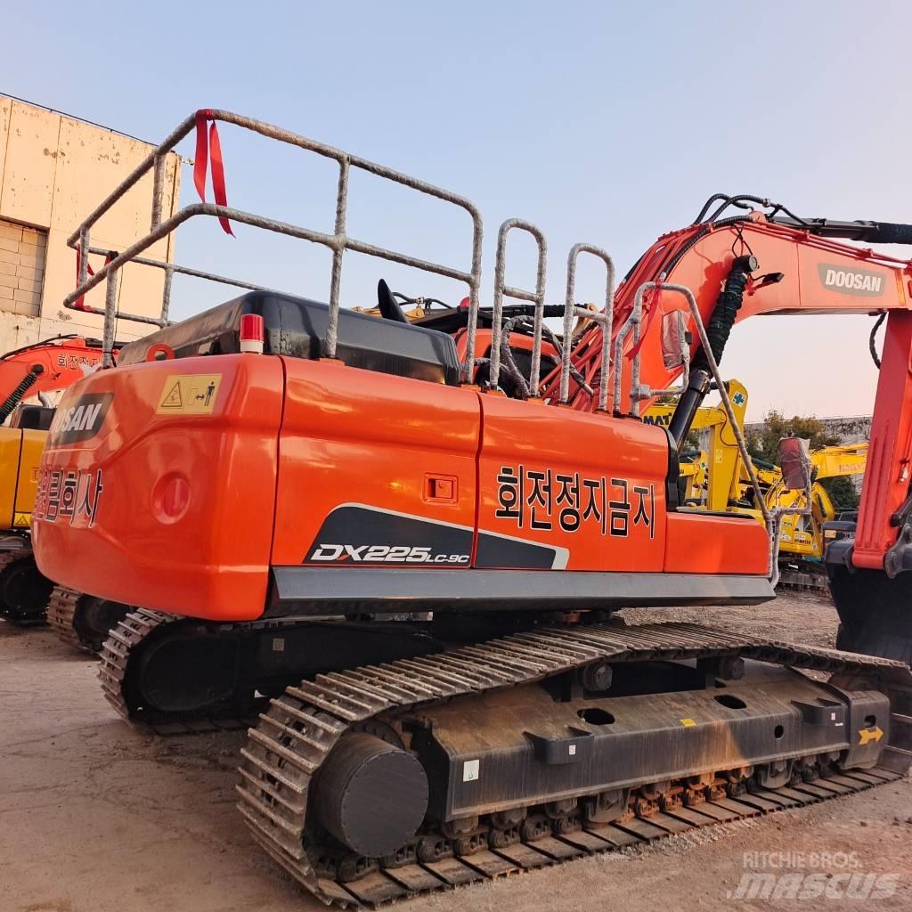 Doosan 225 LC Escavadoras de rastos