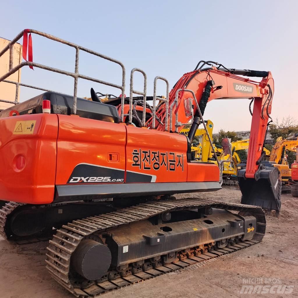 Doosan 225 LC Escavadoras de rastos