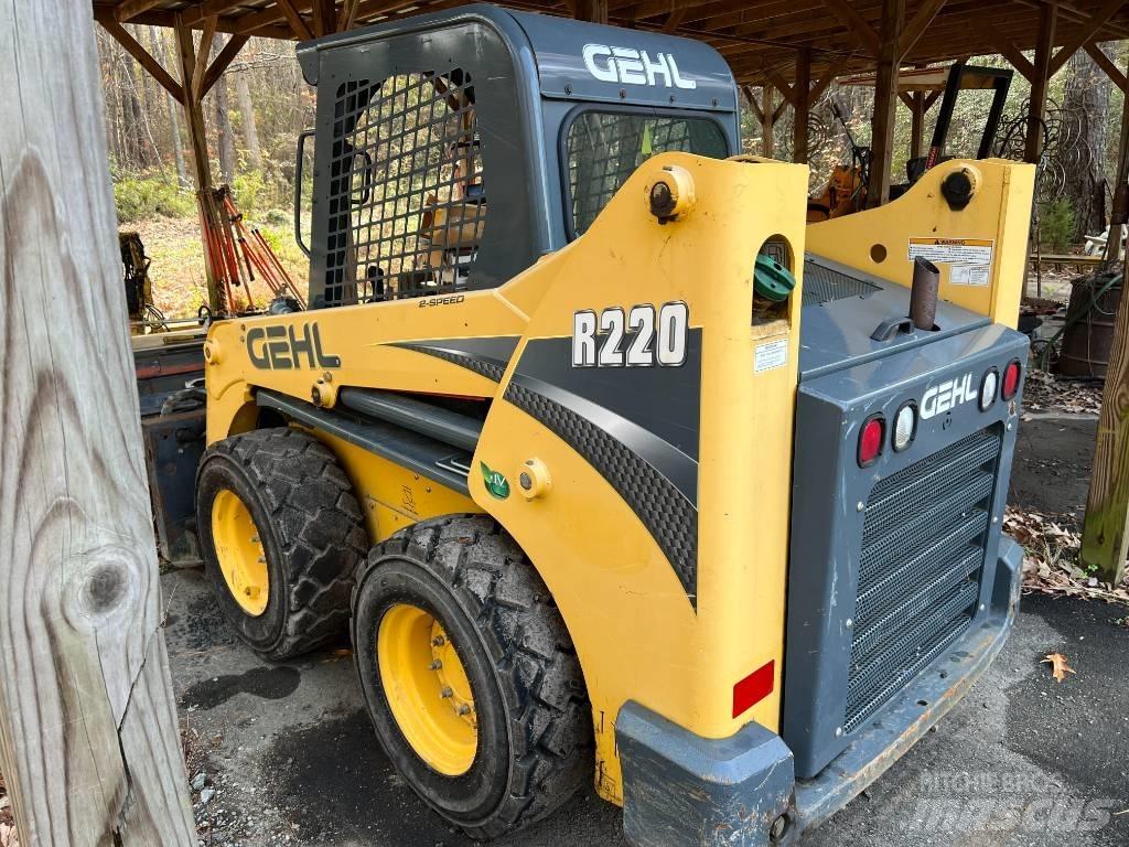 Gehl R 220 Carregadoras de direcção deslizante