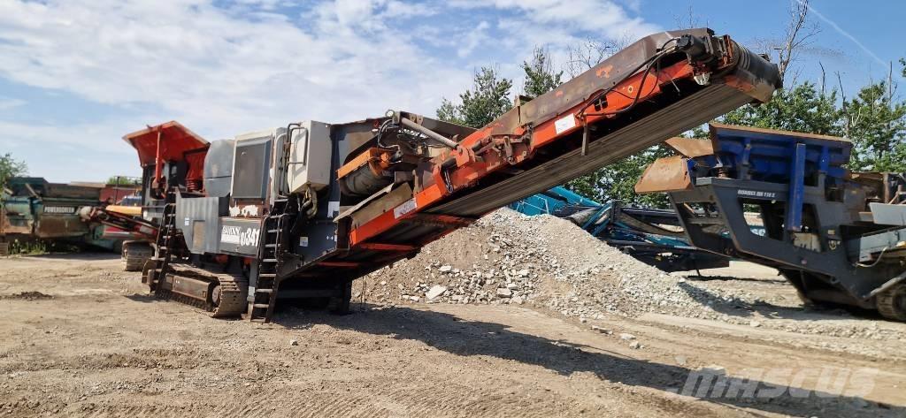 Sandvik QJ 341 Britadores móveis