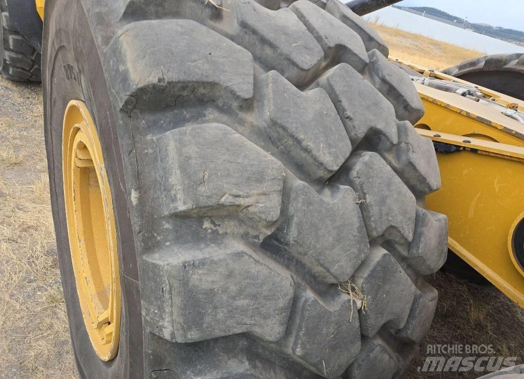 CAT 745 Camiões articulados
