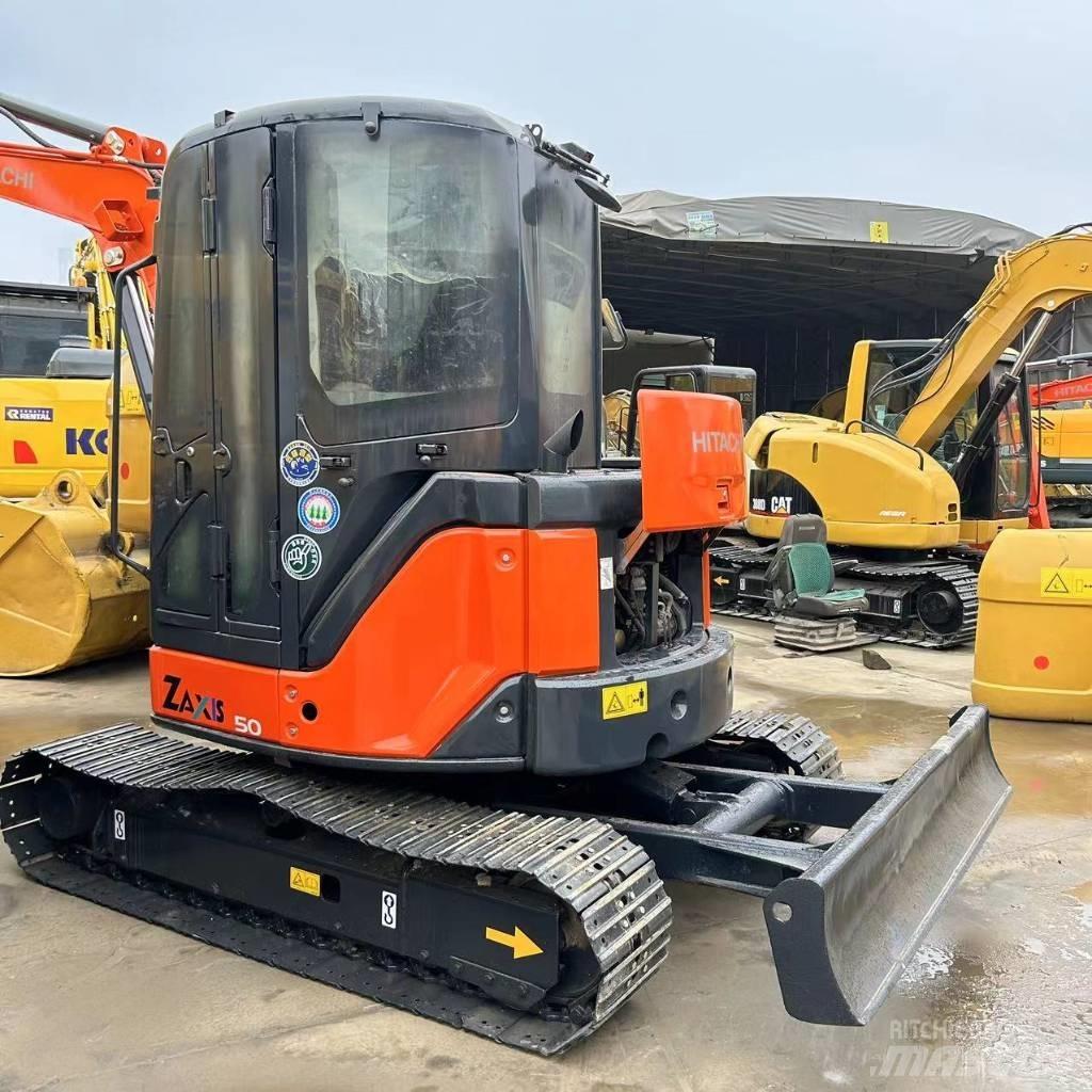 Hitachi ZX 50 Mini Escavadoras <7t