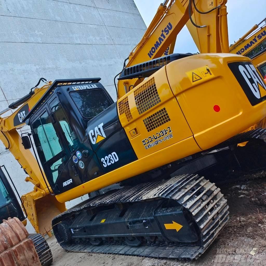 CAT 323 D Escavadoras de rastos