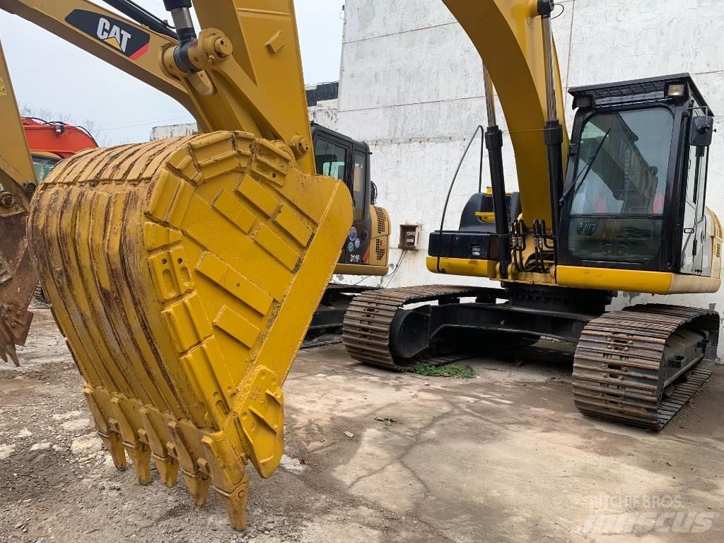 CAT 323 D L Escavadoras de rastos