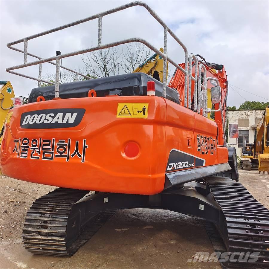 Doosan DX 300 Escavadoras de rastos