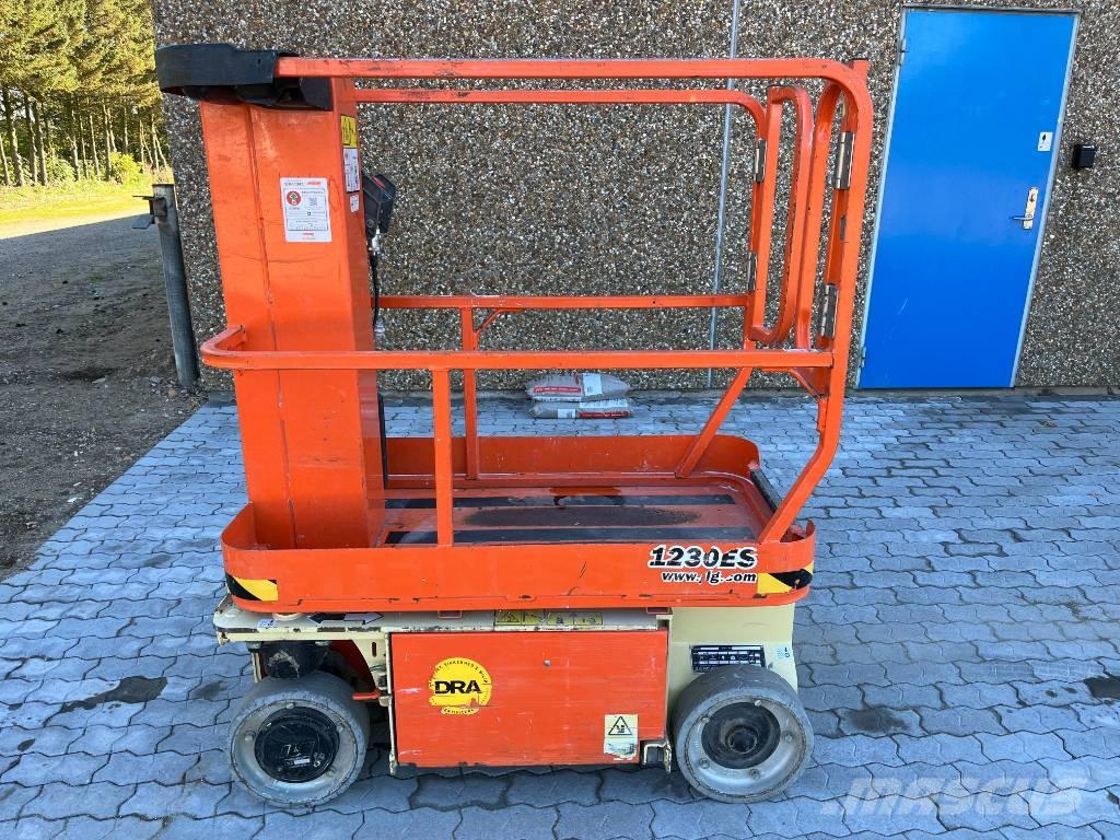 JLG 1230 ES Plataformas de Mastro Vertical