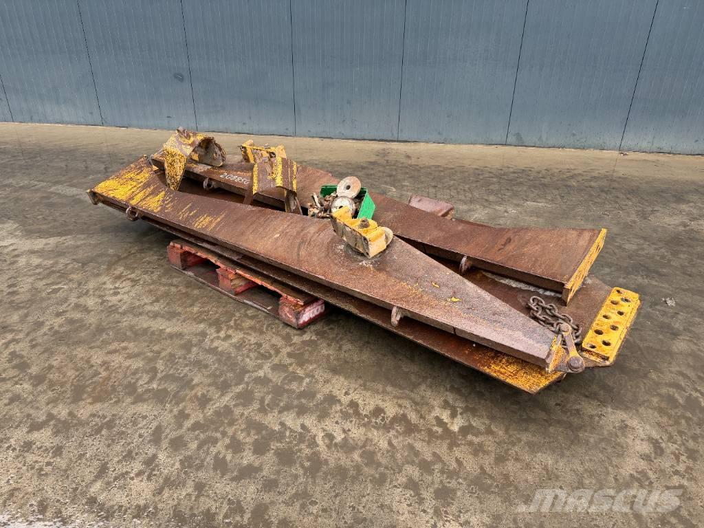 CAT 730 Portas traseiras
