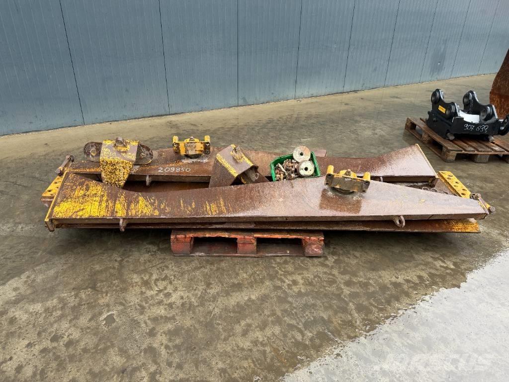 CAT 730 Portas traseiras
