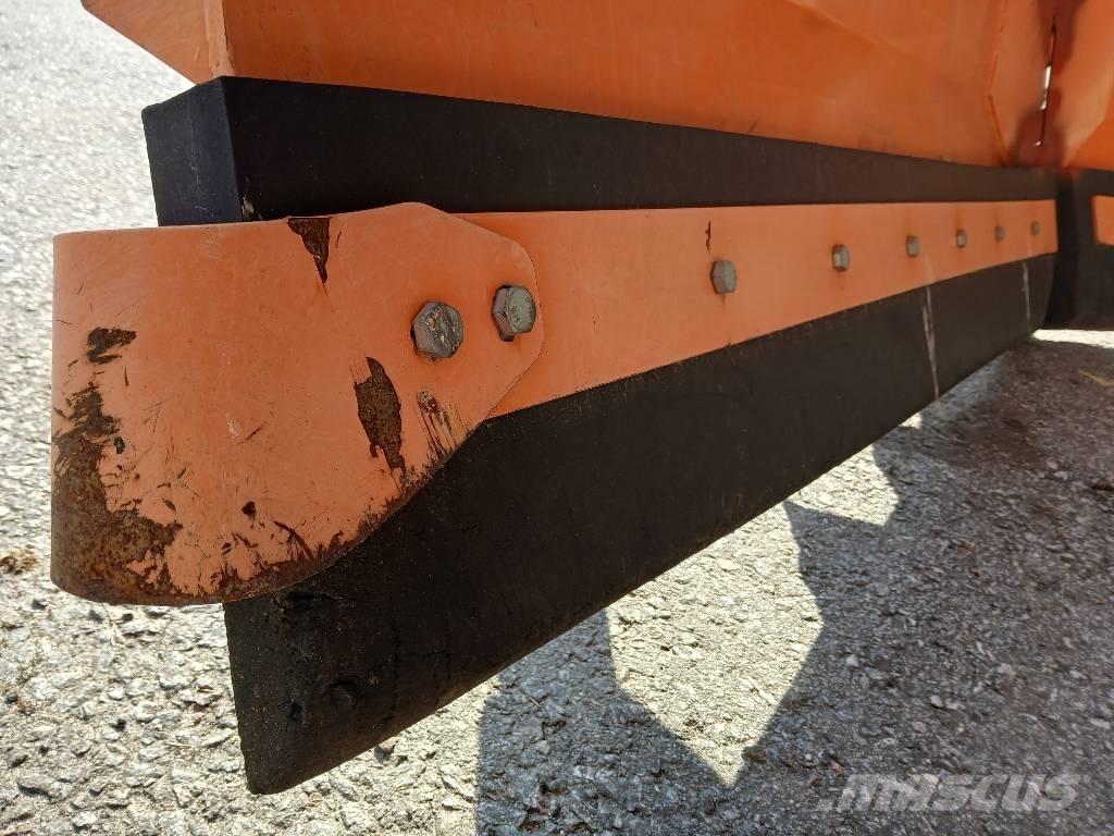 Pronar SPO-300 Lâminas de neve e arados