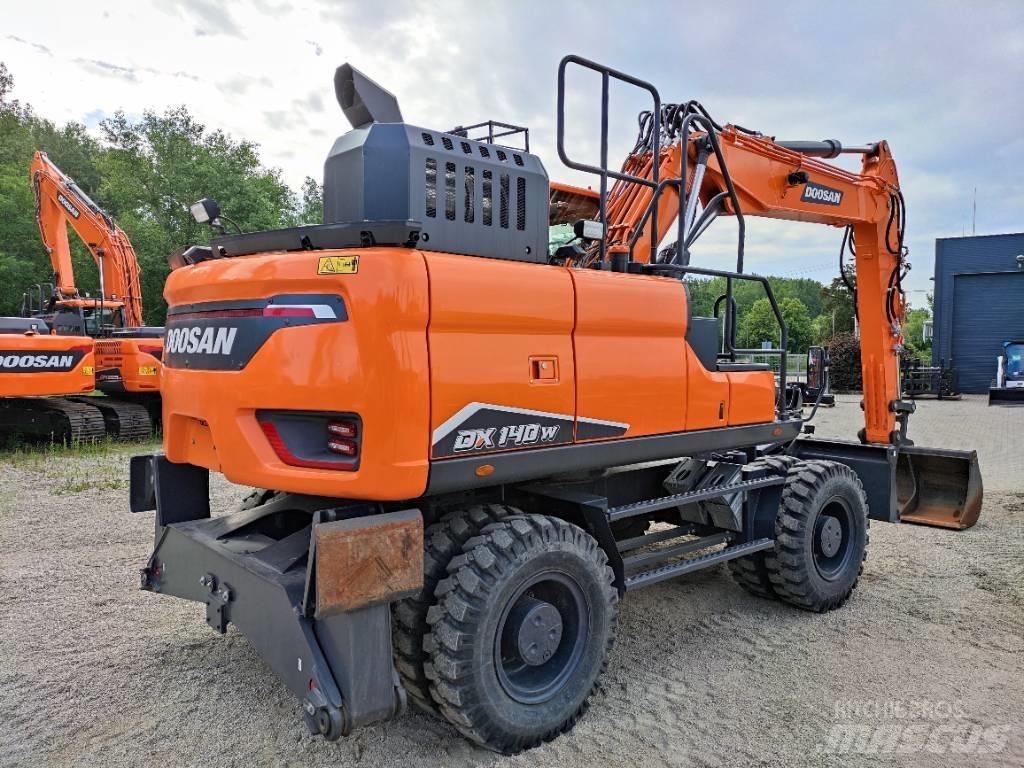 Doosan DX140W-7 Escavadoras de rodas