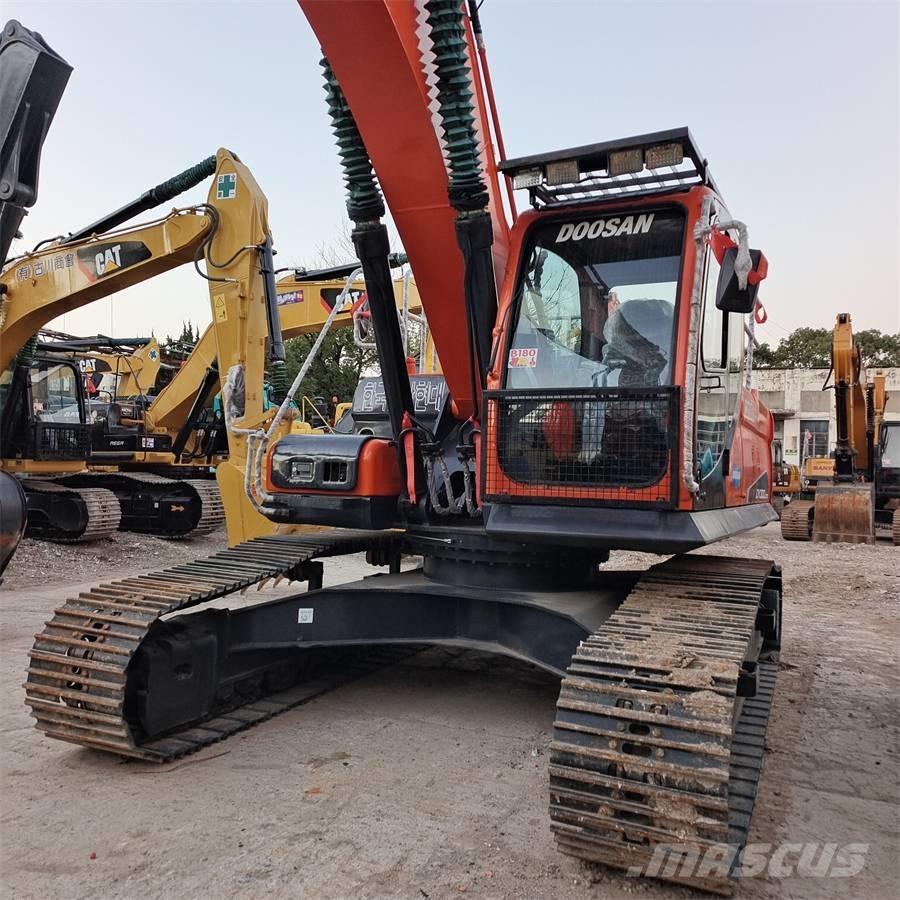 Doosan DX 300 LC Escavadoras de rastos
