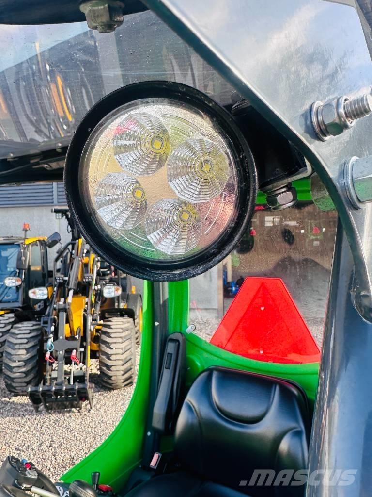 Avant 735 Carregadora multifunções