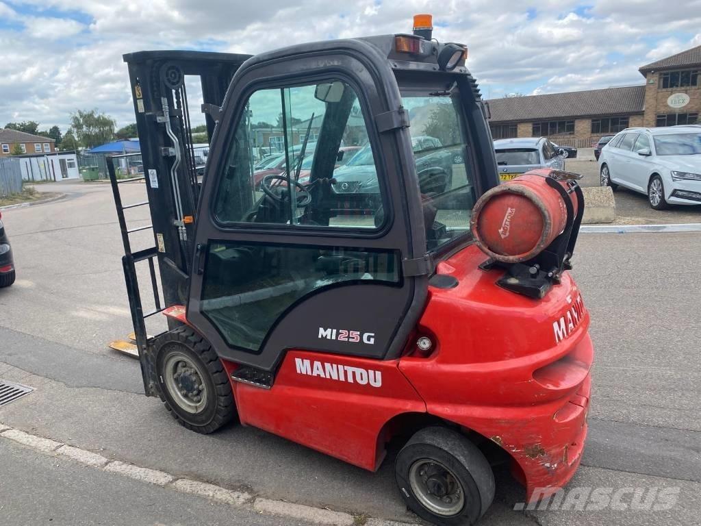 Manitou MI 25 G Empilhadores a gás