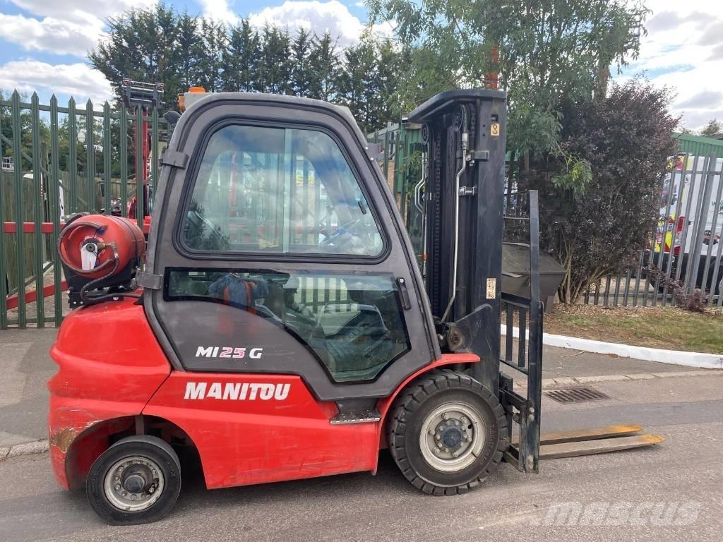 Manitou MI 25 G Empilhadores a gás
