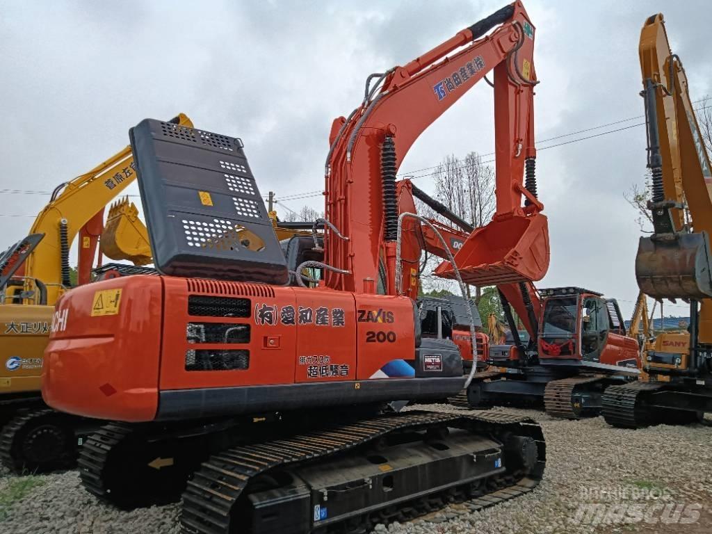 Hitachi ZX 200 Escavadoras de rastos