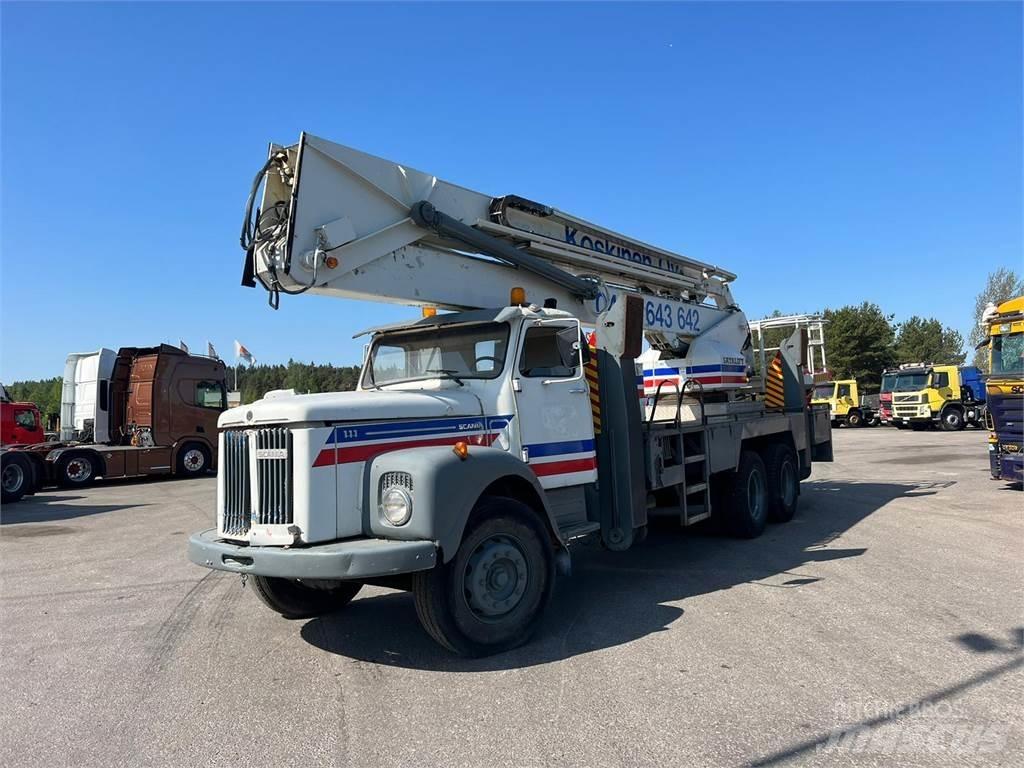 Scania 111 6X2 Camiões grua