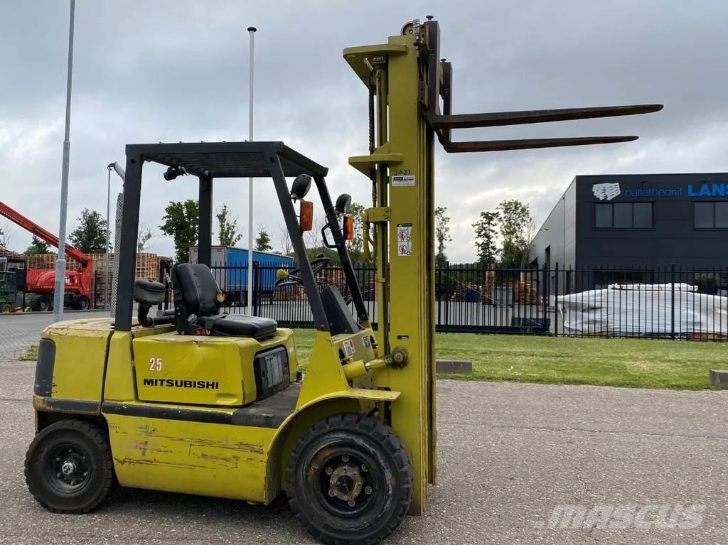 Mitsubishi FD25T Empilhadores Diesel