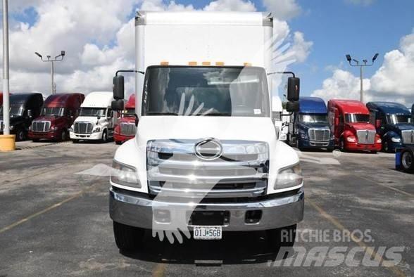 Hino 268A Tractores (camiões)