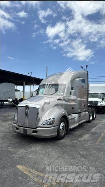 Kenworth T680 Tractores (camiões)