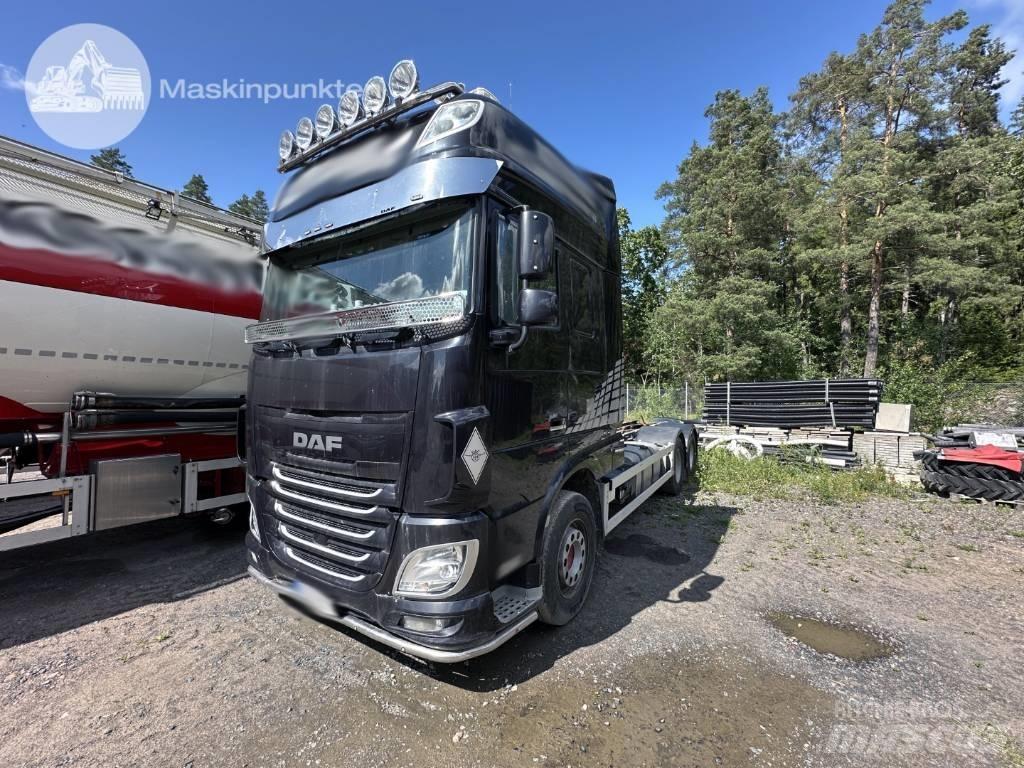 DAF XF 510 Camiões de chassis e cabine