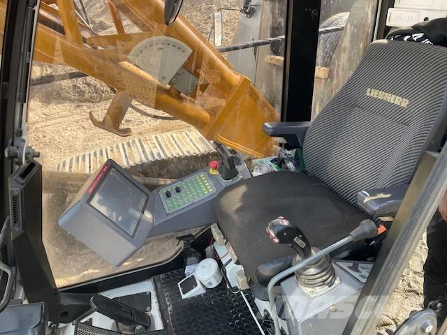 Liebherr HS 8100 HD Escavadoras reboque