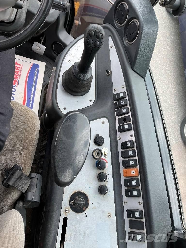 JCB 409 B 40km/h Carregadoras de direcção deslizante