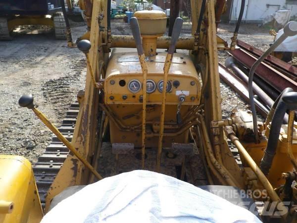 Komatsu D20S-3 Dozers - Tratores rastos