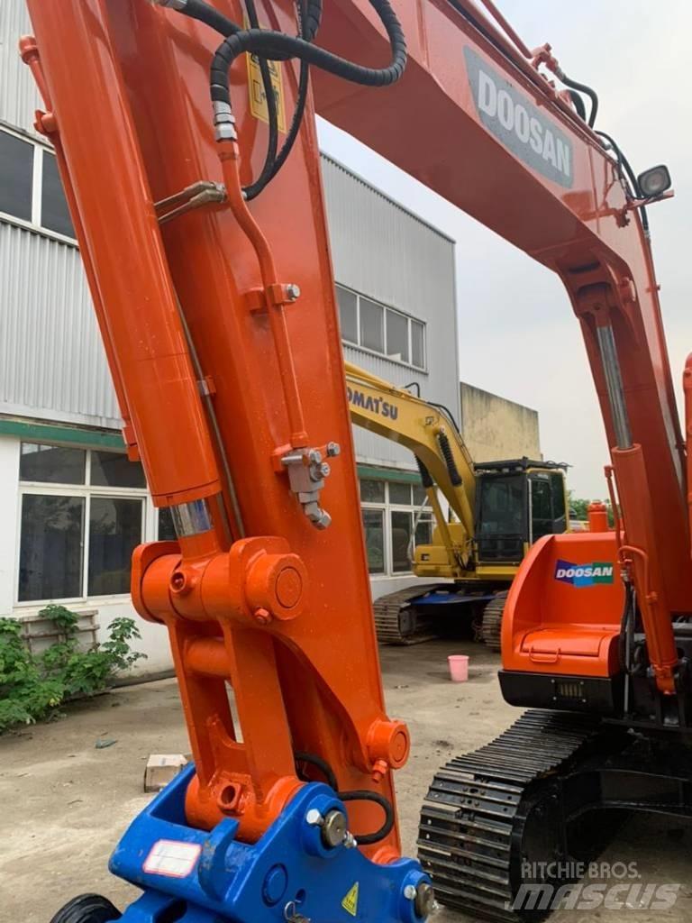 Doosan DX 75 Escavadoras Midi 7t - 12t